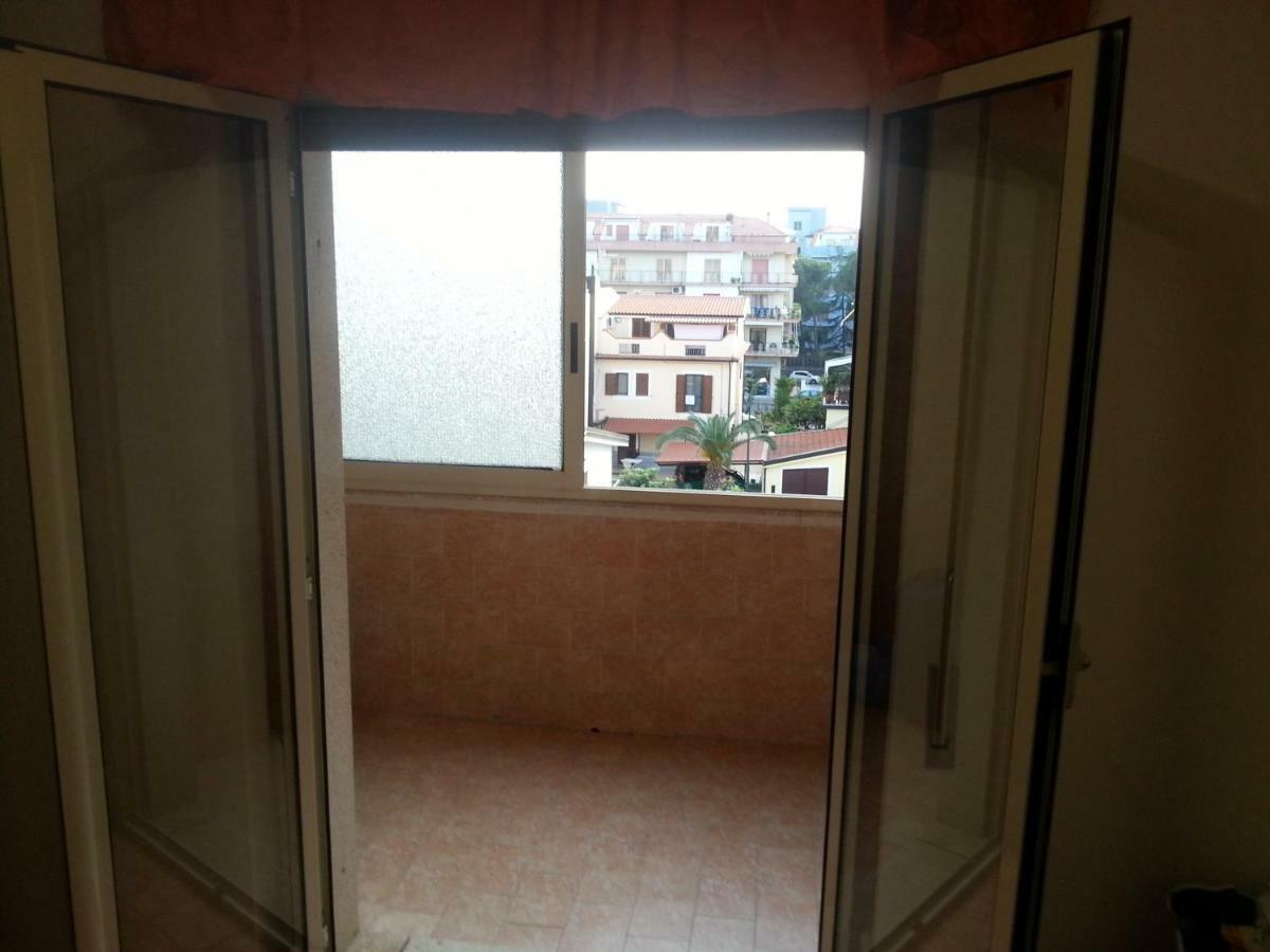 Apartmán Casa Al Mare A Scalea Exteriér fotografie